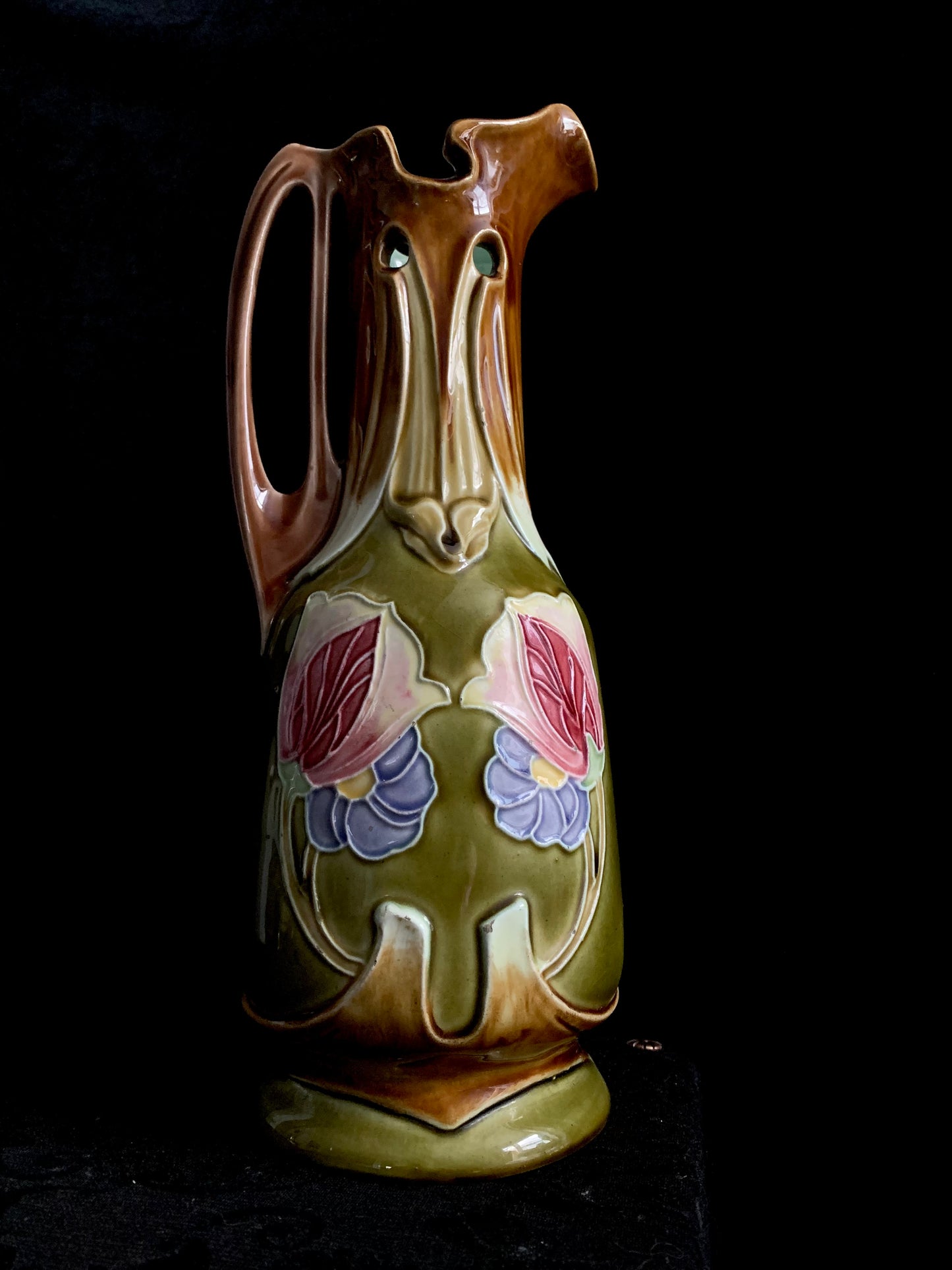 Antique Majolica Iris Bud Vase – French Art Nouveau Pottery (c. 1900)