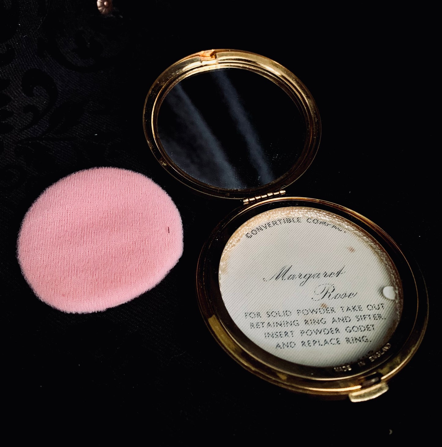 Vintage Margaret Rose Cameo Powder Compact