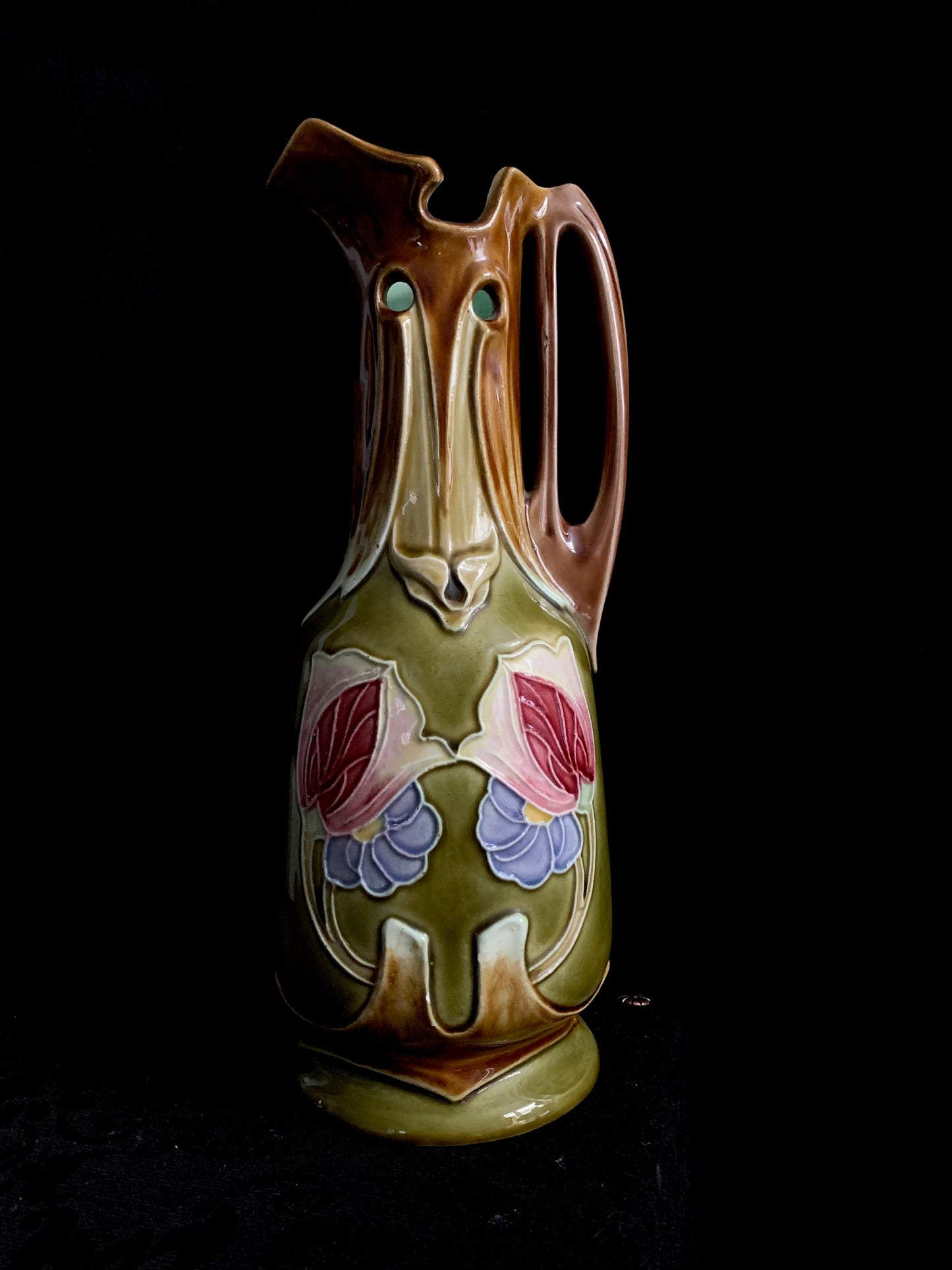 Antique Majolica Iris Bud Vase – French Art Nouveau Pottery (c. 1900)