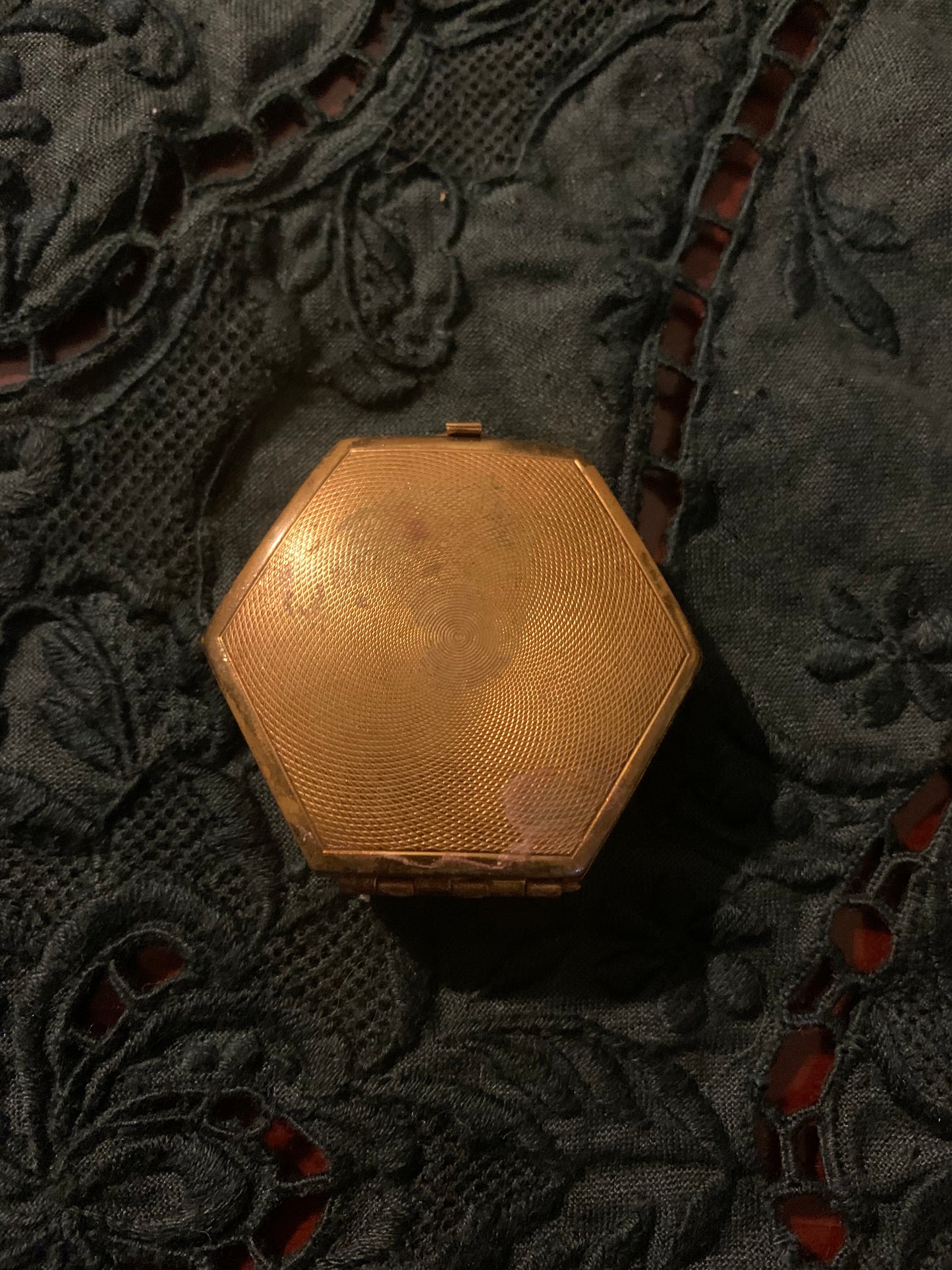 Antique Houbigant France Double Compact – Art Deco Enamel Floral Hexagon (1920s–1930s)
