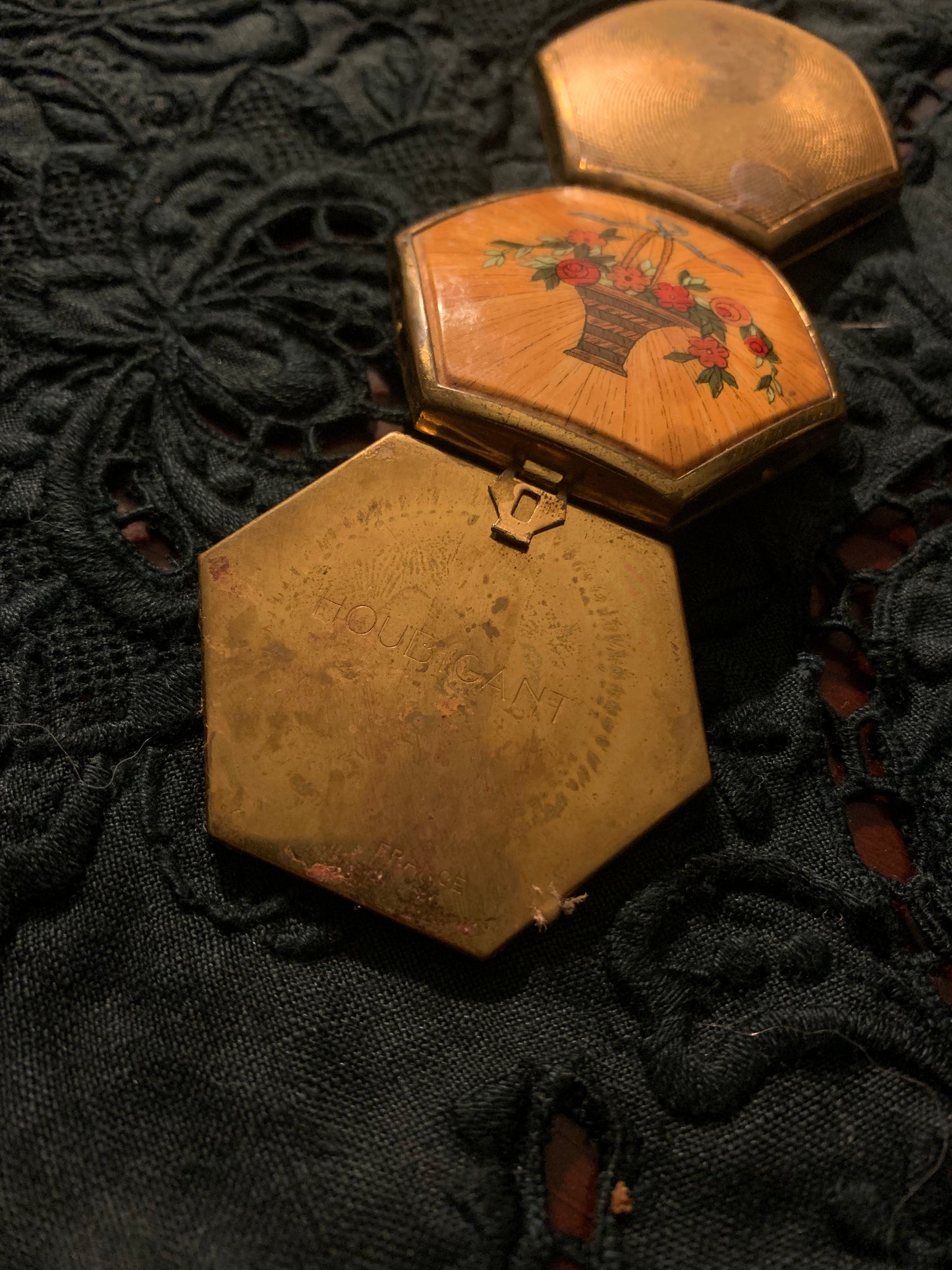 Antique Houbigant France Double Compact – Art Deco Enamel Floral Hexagon (1920s–1930s)