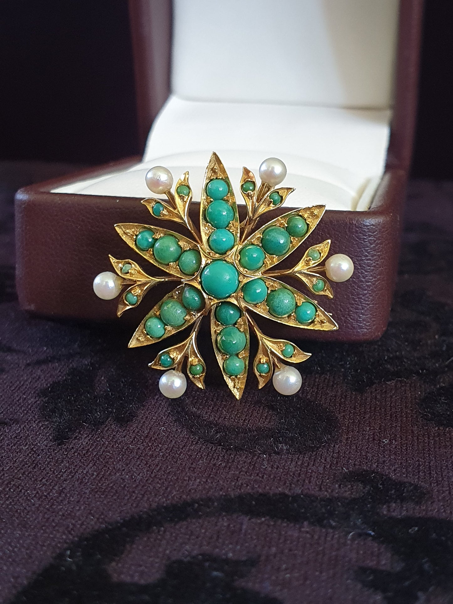 Vintage 18ct Gold Chrysoprase & Pearl Starburst Brooch (1950s–1970s)