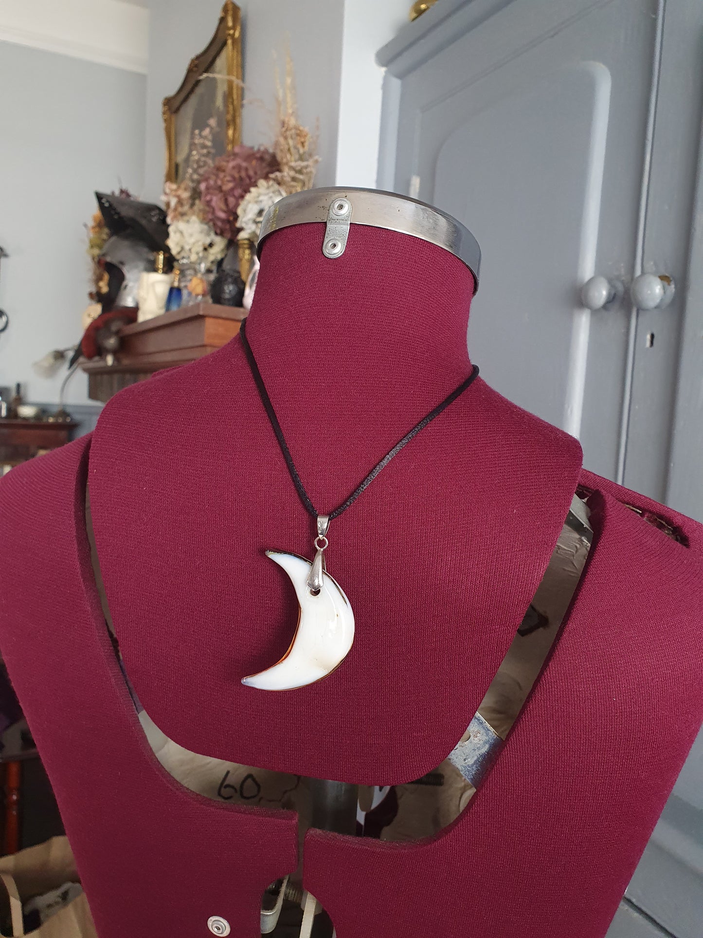 Murano-Style Crescent Moon Necklace with Sterling Silver – Made in Italy