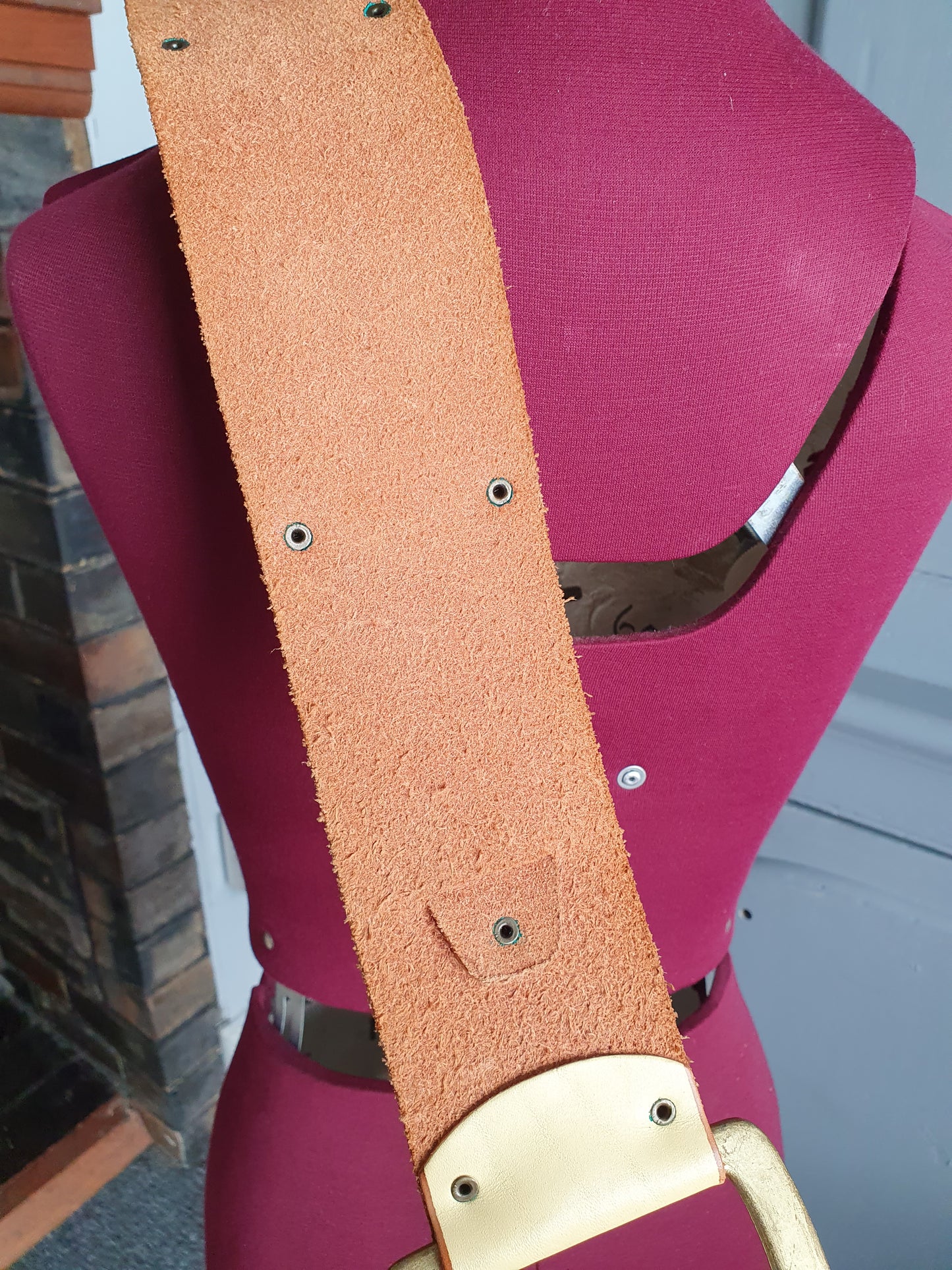 Vintage 70s Wide Leather Belt – Cream with Brass Hardware, Double Buckle (AU 8–14 Adjustable)