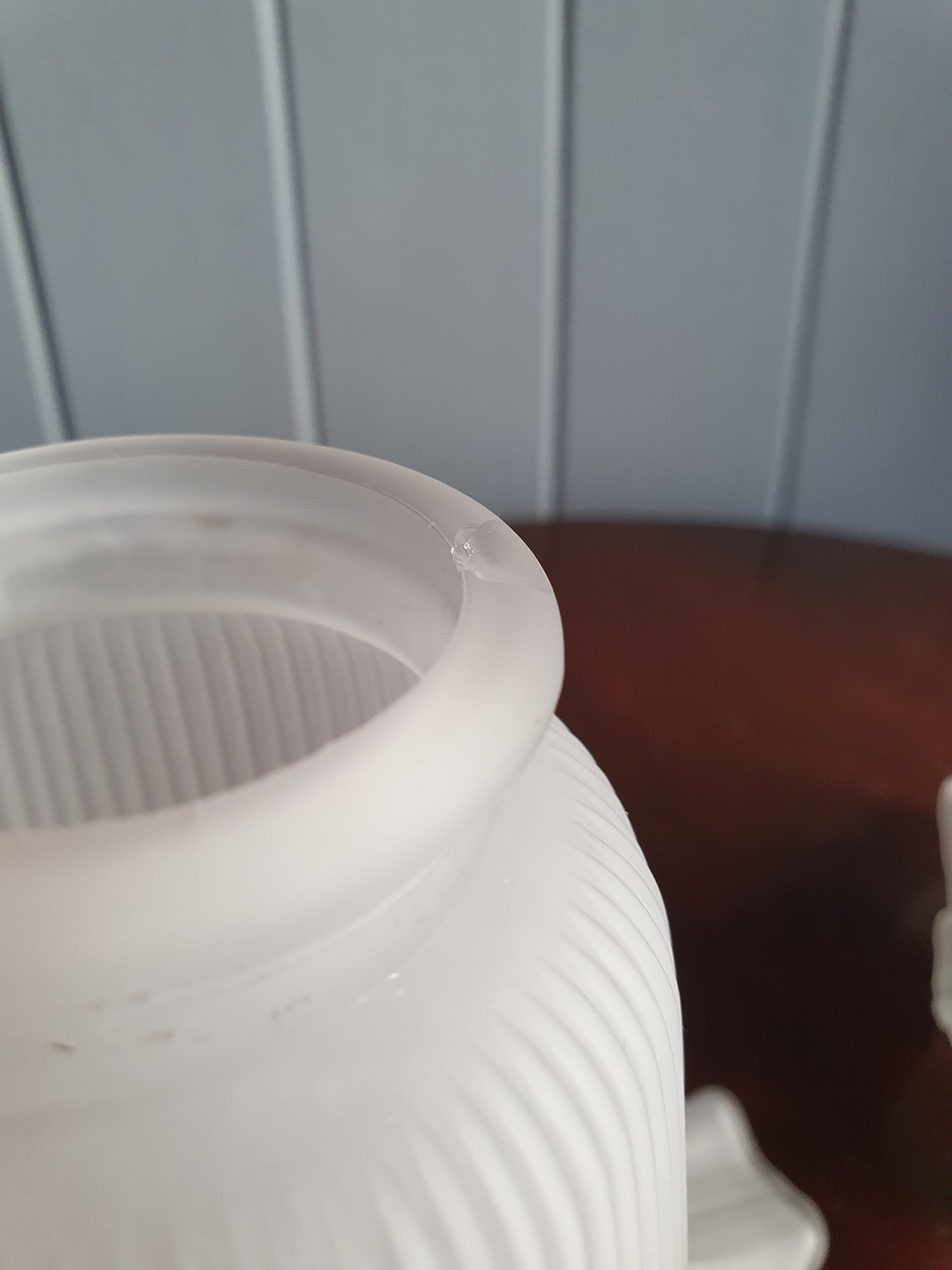 Vintage Frosted Glass Lamp Shade Pair – Ribbed Texture with Ruffle Edge (1980s)