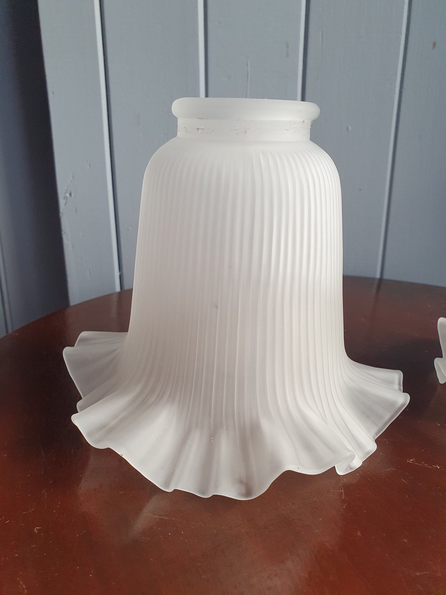 Vintage Frosted Glass Lamp Shade Pair – Ribbed Texture with Ruffle Edge (1980s)