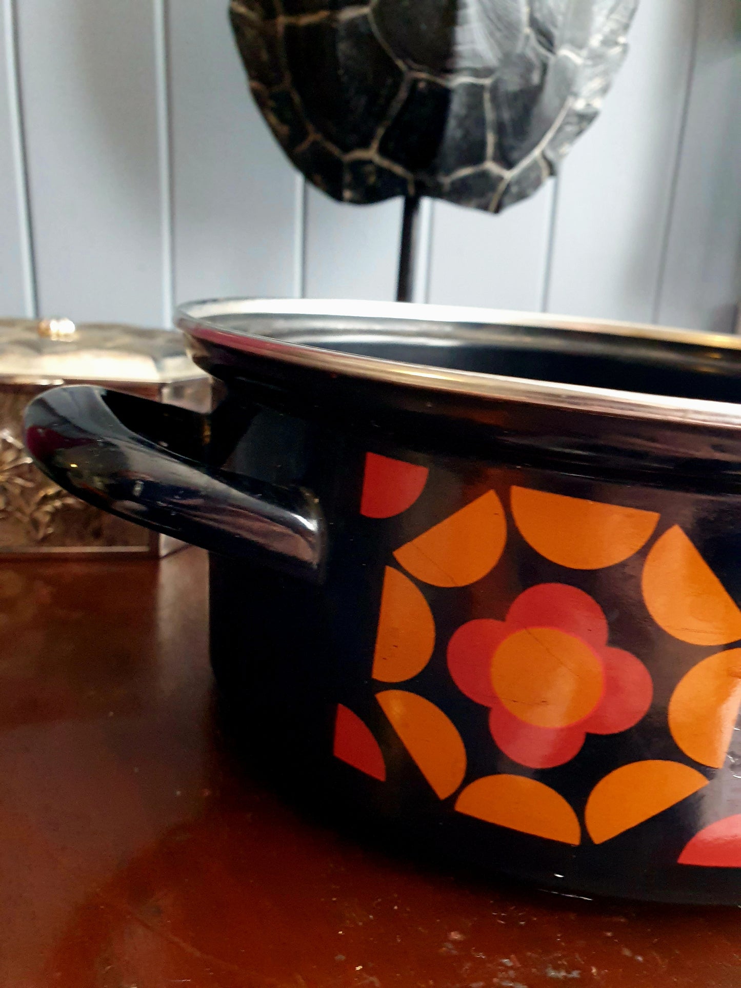 Vintage 1970s Enamel Flower Pot – Retro Black & Orange Dutch Oven