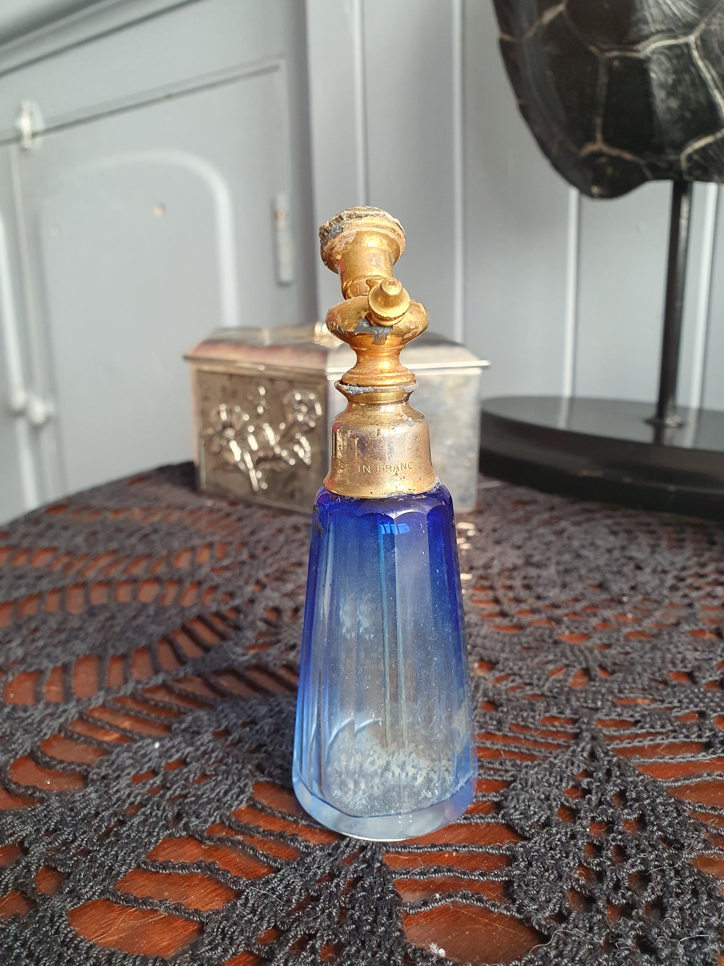 Antique French Perfume Bottle – Art Deco Blue Cut Glass & Brass Atomiser (c. 1920s–1930s)