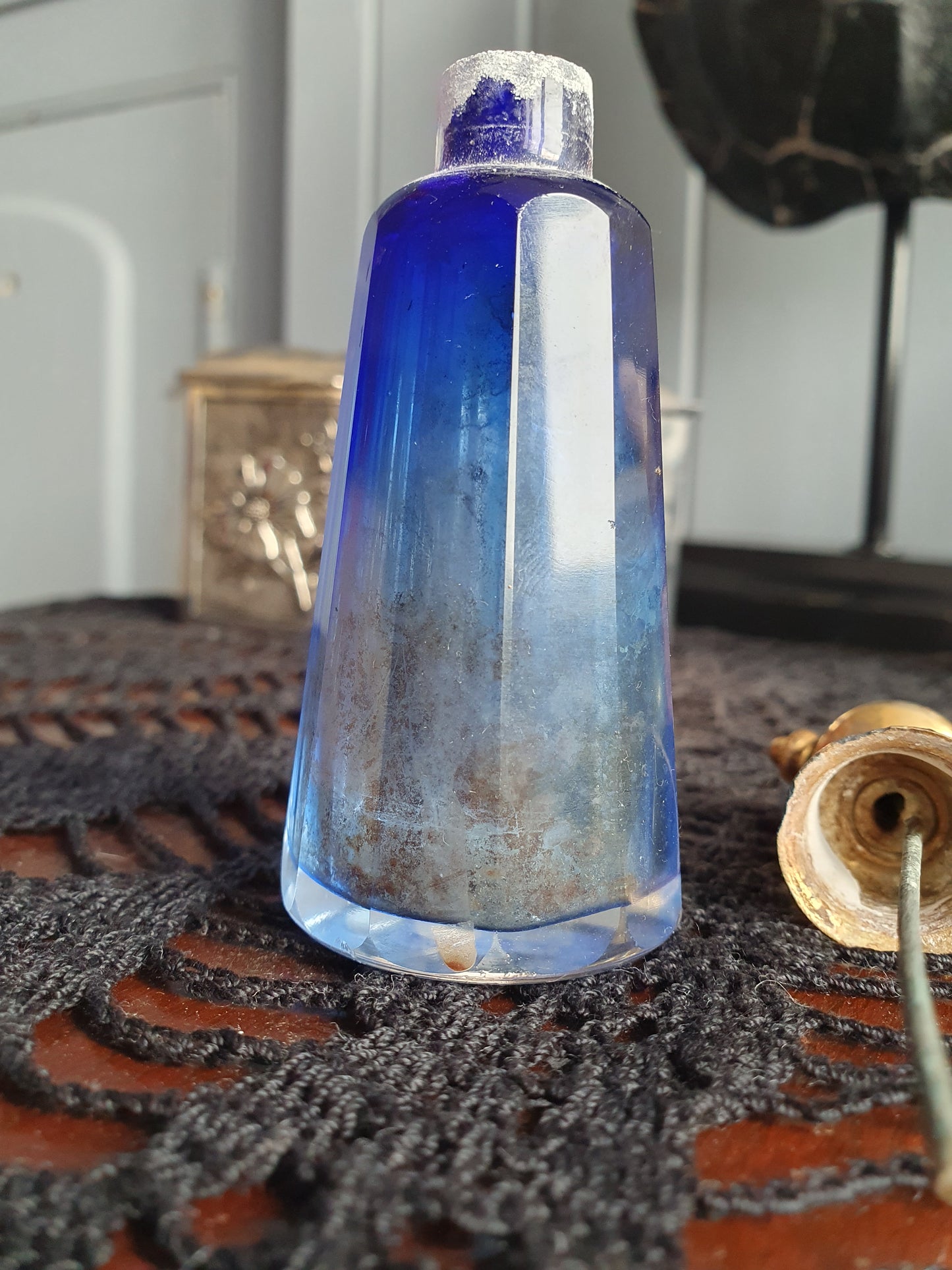 Antique French Perfume Bottle – Art Deco Blue Cut Glass & Brass Atomiser (c. 1920s–1930s)