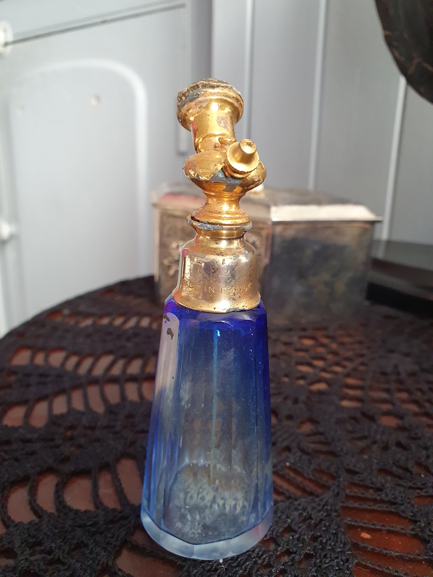 Antique French Perfume Bottle – Art Deco Blue Cut Glass & Brass Atomiser (c. 1920s–1930s)