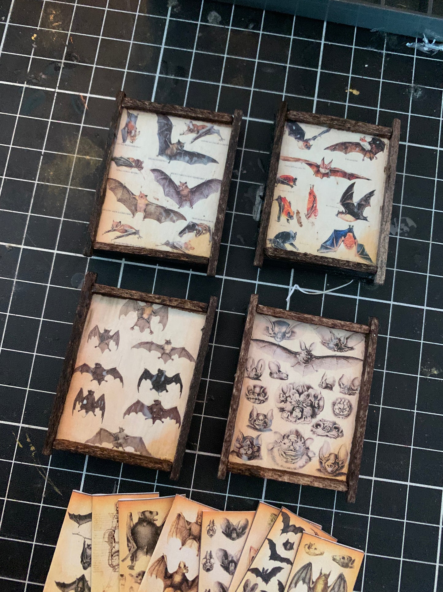 Mini bat set 1:2 scale