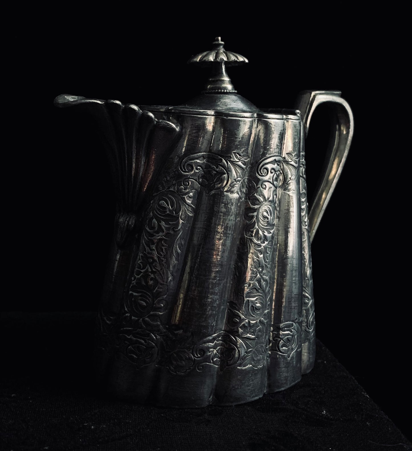 Art Deco Silver-Plated Teapot – London-Made Vintage Tableware