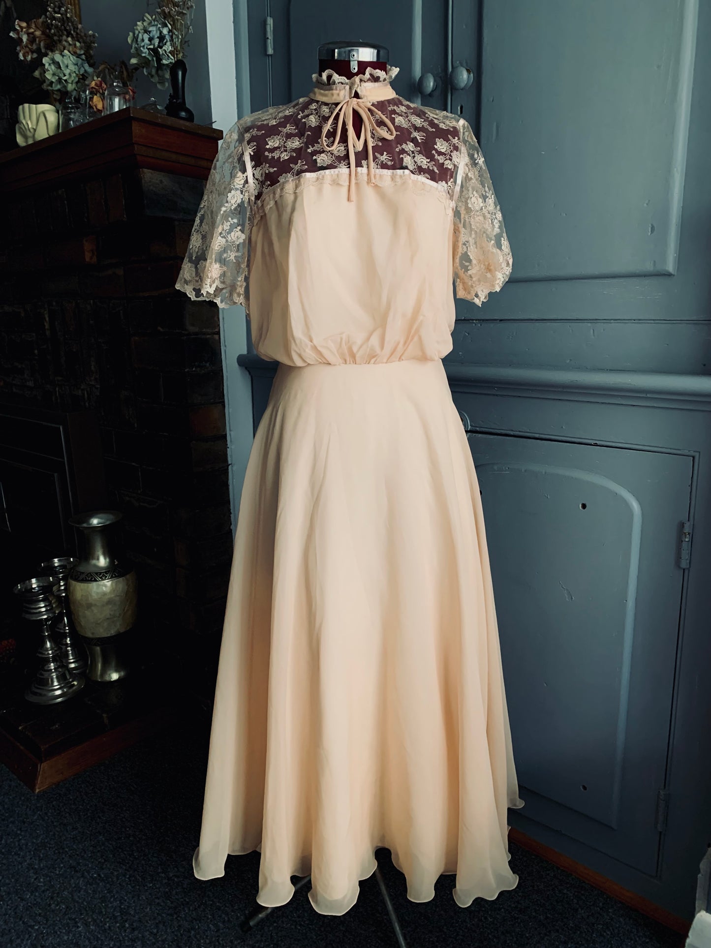 The house of Franke, Stuart vintage gown. Size 10