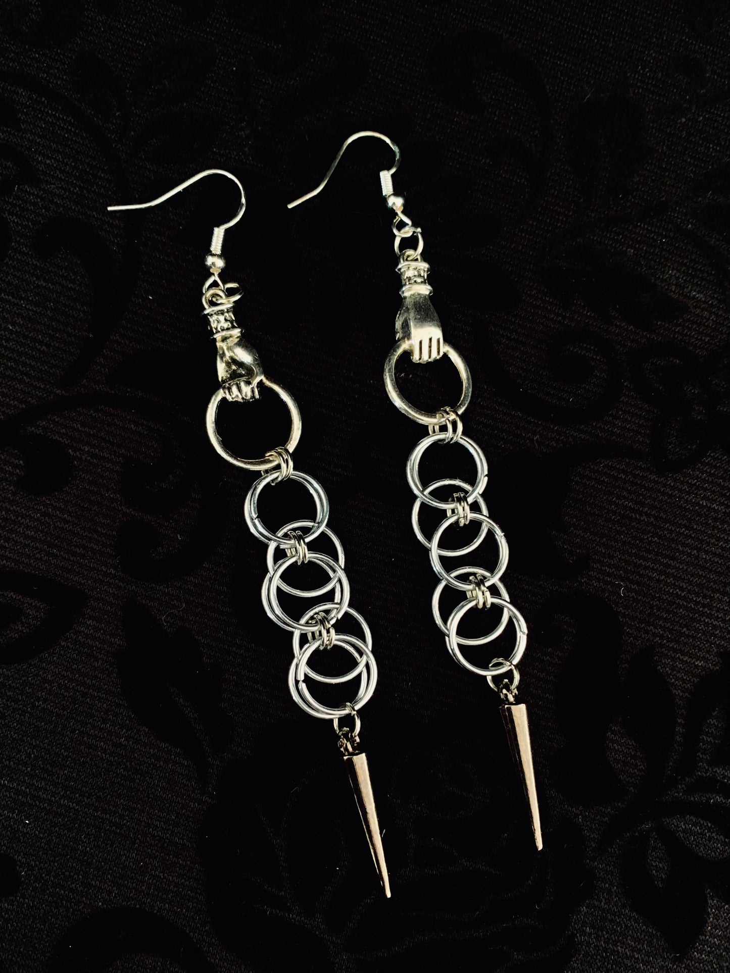 Chain maiden chainmail earrings