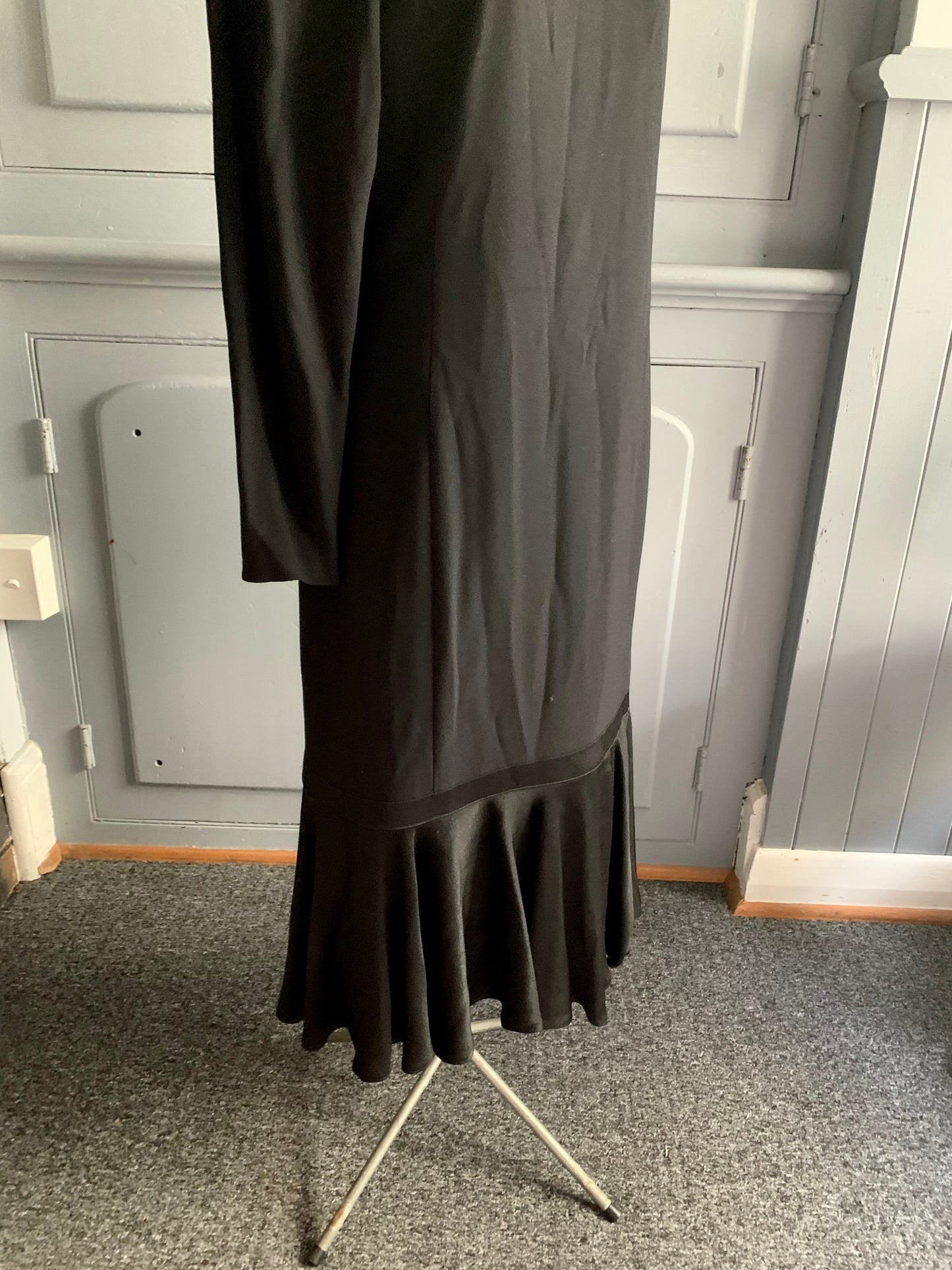 Vintage Fink Modell Black Ruffle Hem Dress