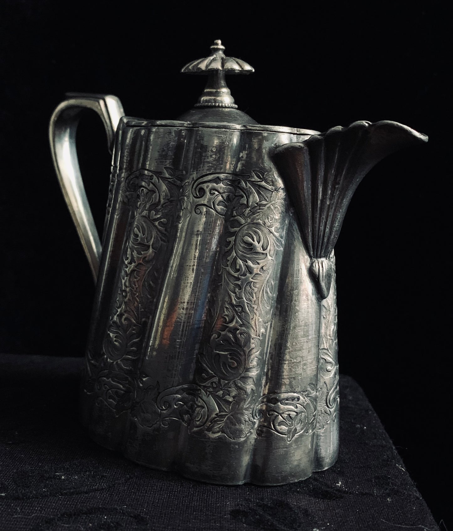 Art Deco Silver-Plated Teapot – London-Made Vintage Tableware