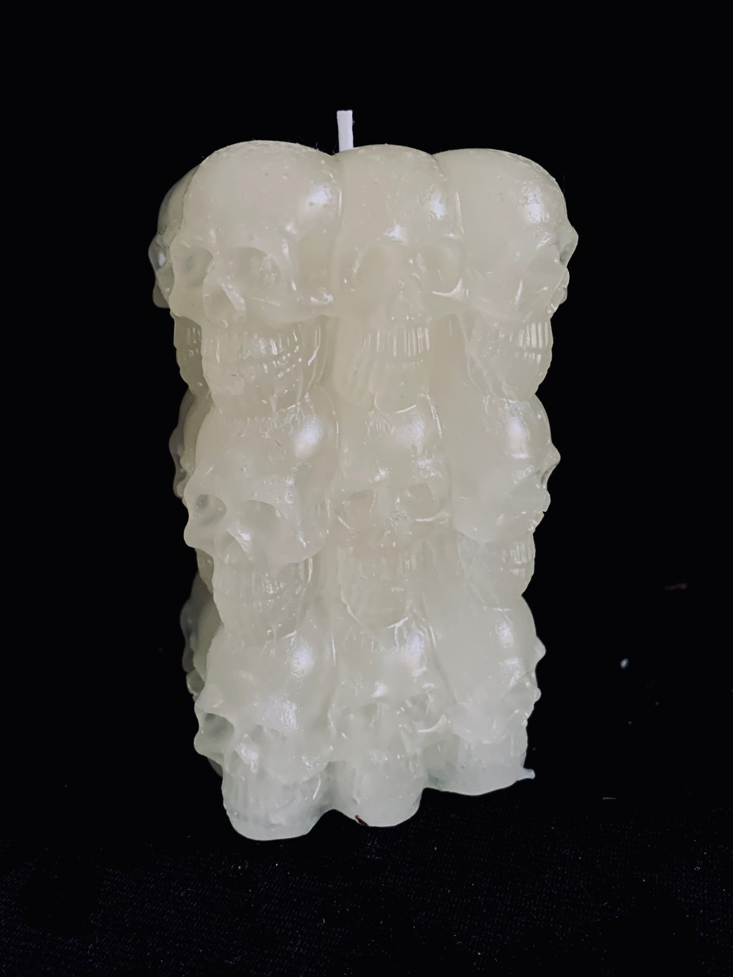 ‘ Tower of Skulls’ scented candle