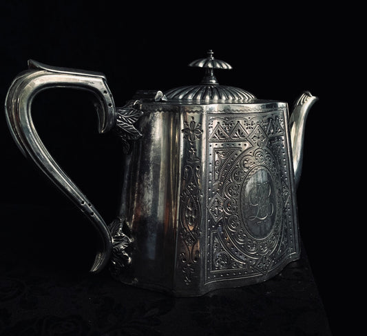 Antique Edwardian/Victorian Walker & Hall silverware coffee pot.