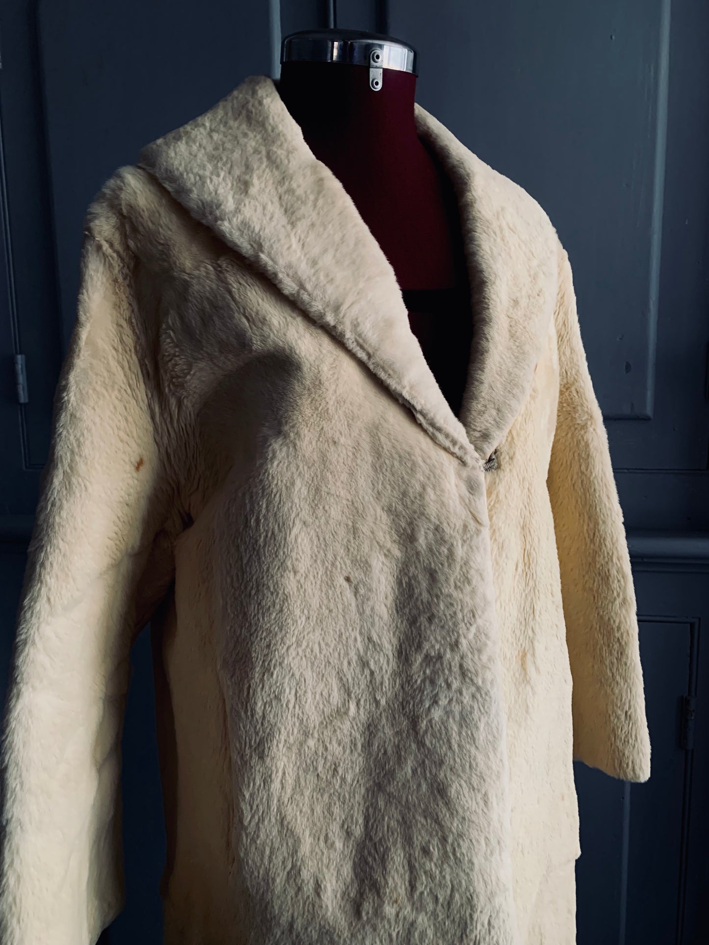 Vintage Blonde Fur Coat – Stephen Dattner, London Melbourne