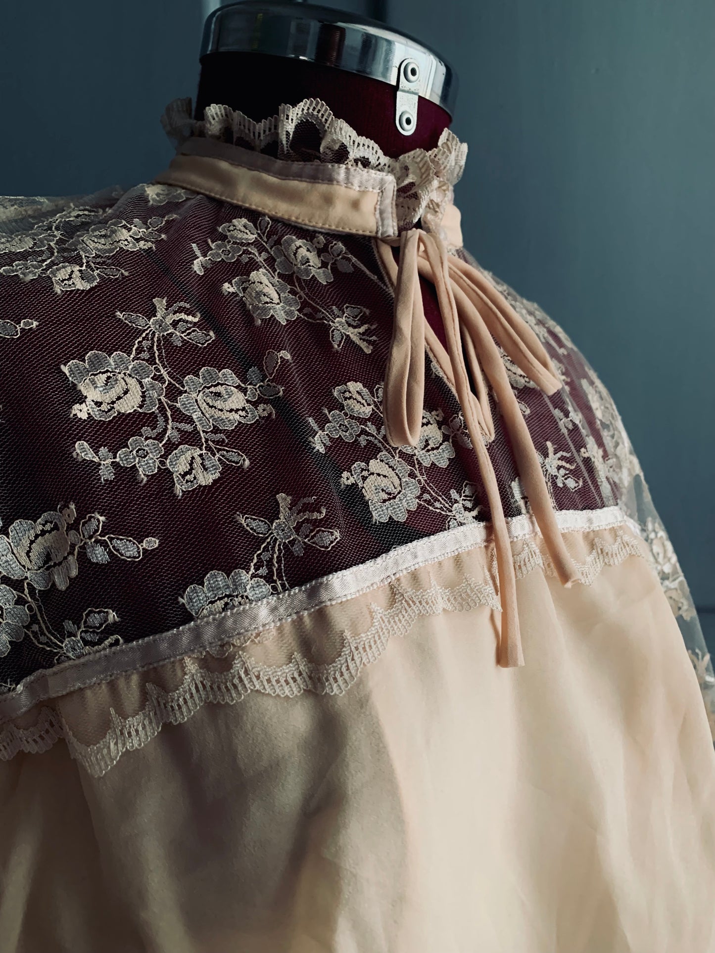 The house of Franke, Stuart vintage gown. Size 10