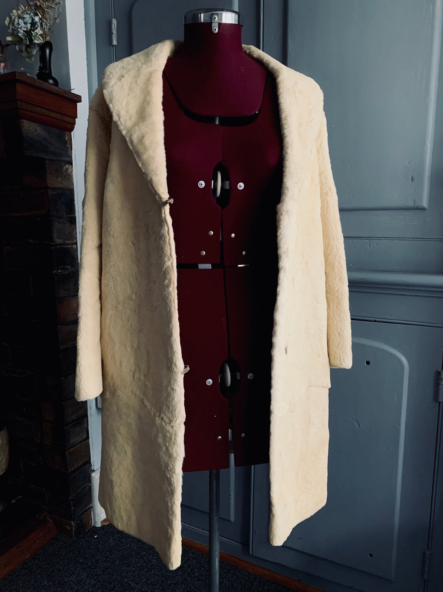 Vintage Blonde Fur Coat – Stephen Dattner, London Melbourne