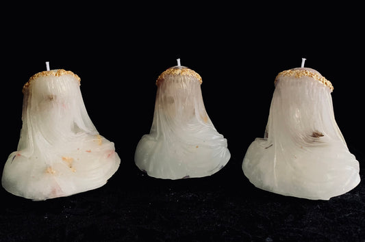 ‘ Veiled Lady ‘ scented candle