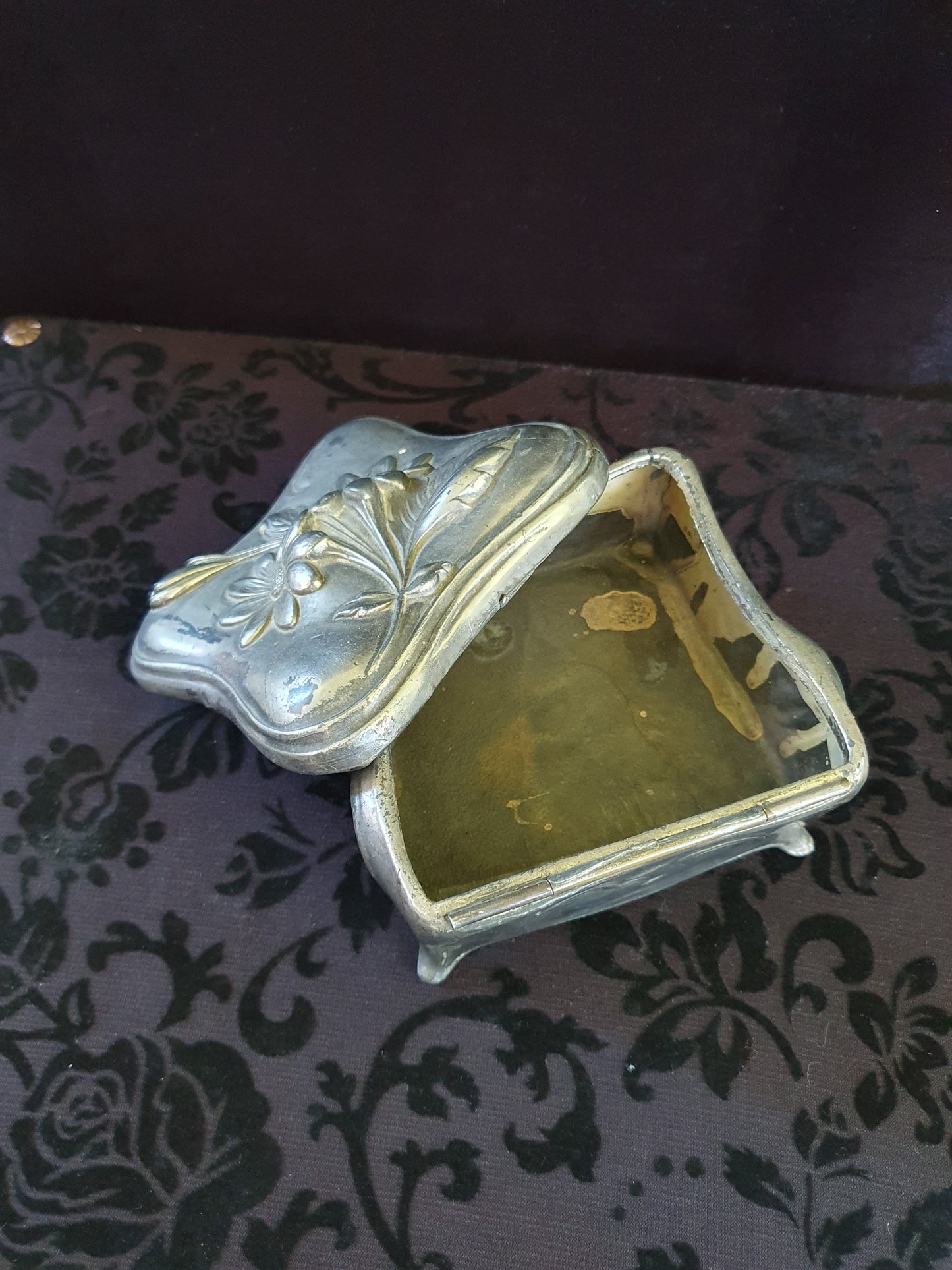 Antique J.B. & Co. Quadruple Silverplate Trinket Box (c. 1890–1910) – Floral Art Nouveau Design