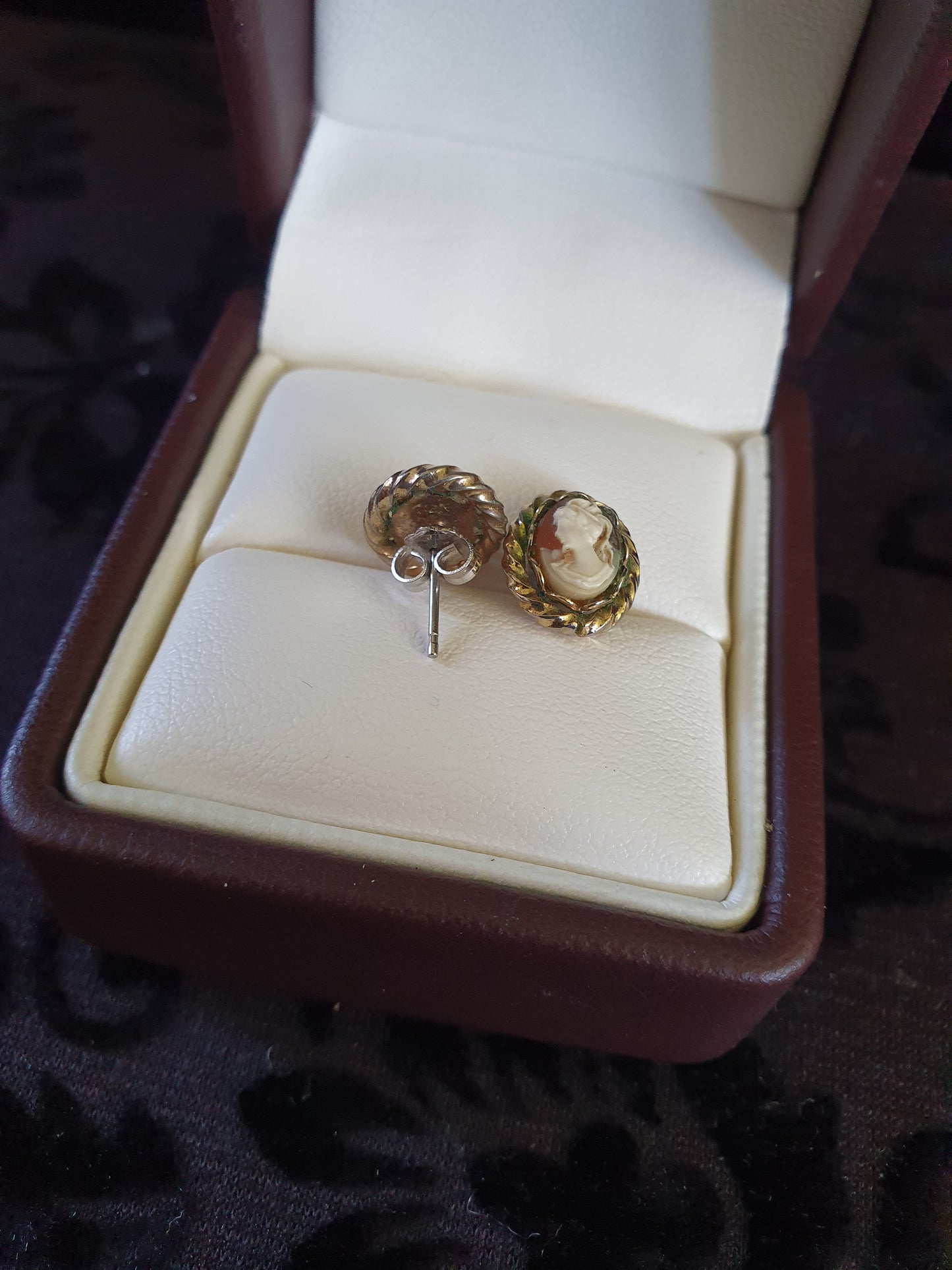 Vintage Hand Carved Shell Cameo Stud Earrings – 11×9mm