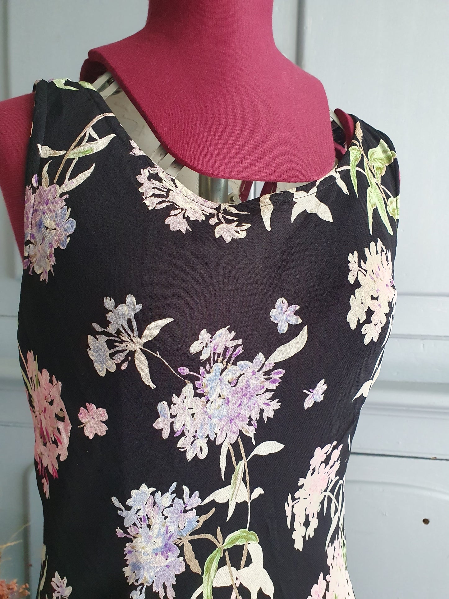 Vintage 1990s SUSSAN Floral Slip Dress- Modern M