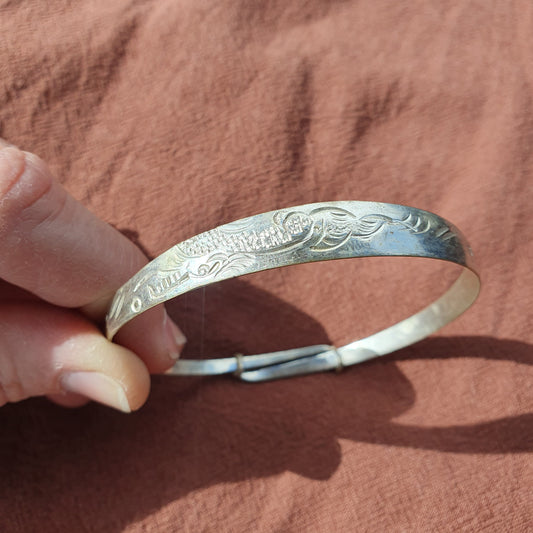 Vintage Sterling Silver Engraved Bird Bangle