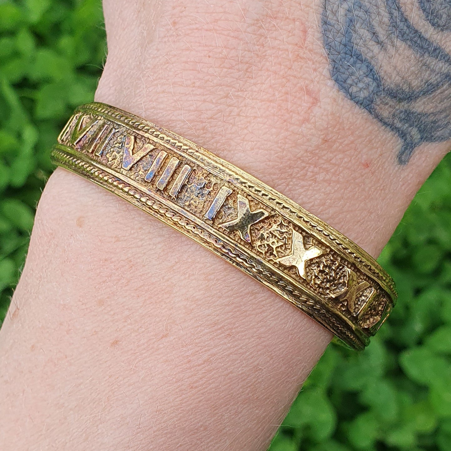 Château d’Argent 925 Sterling Silver Roman Numeral Cuff