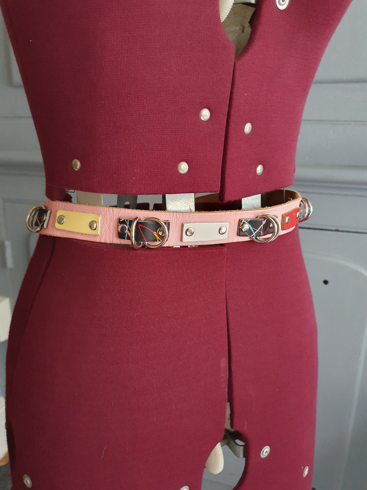 Vintage 80s Pink Leather Grommet Belt – Made in Australia (XS–S)