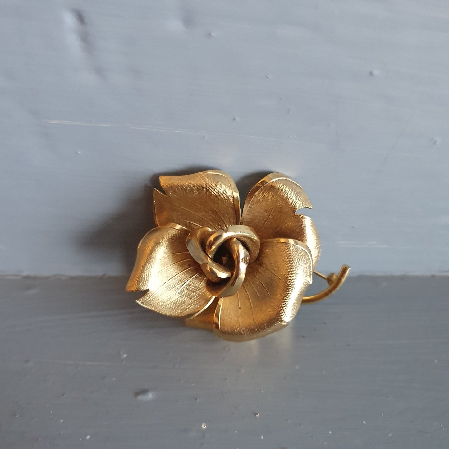 Vintage Gold Tone Flower Brooch Mid Century Floral Pin Satin Finish