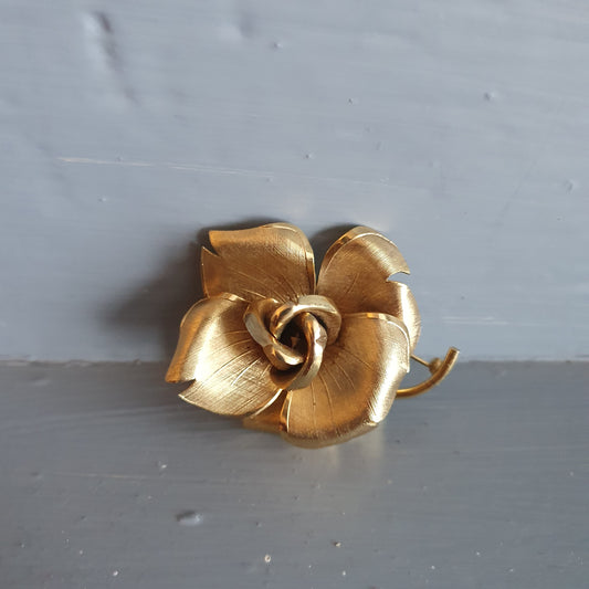 Vintage Gold Tone Flower Brooch Mid Century Floral Pin Satin Finish