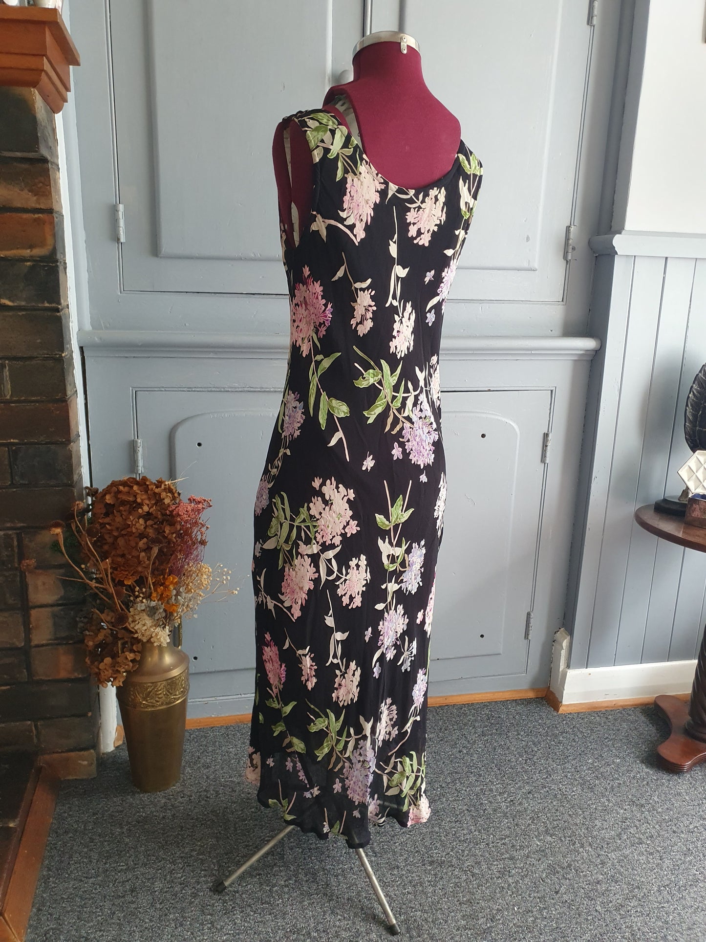 Vintage 1990s SUSSAN Floral Slip Dress- Modern M