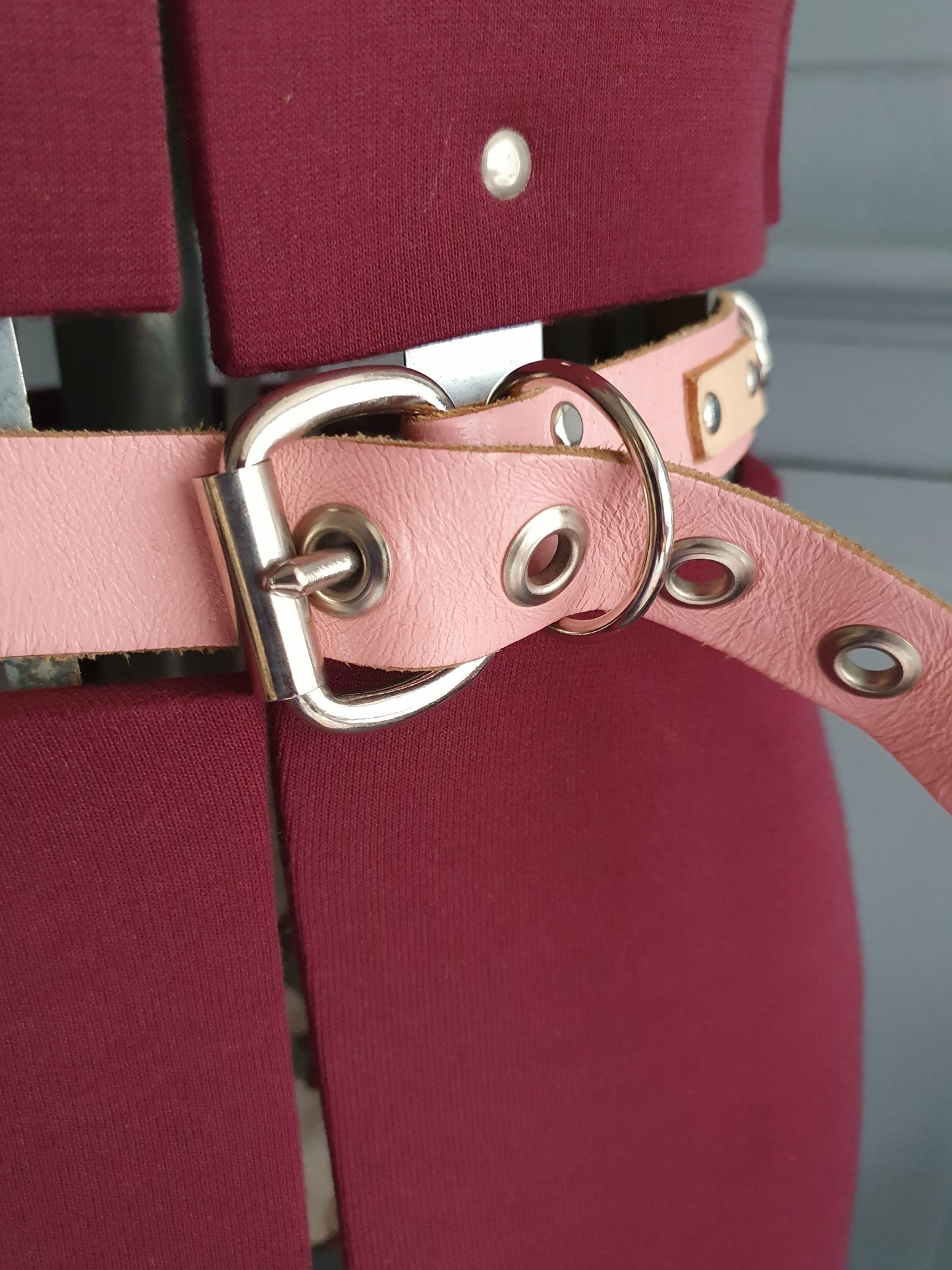 Vintage 80s Pink Leather Grommet Belt – Made in Australia (XS–S)