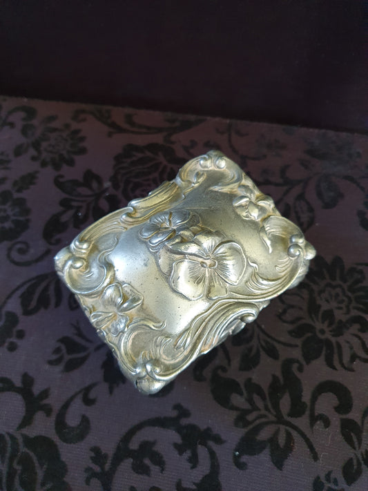 Antique Art Nouveau Jennings Bros Silver Tone Jewelry Casket – JB 207 (c.1900–1920)