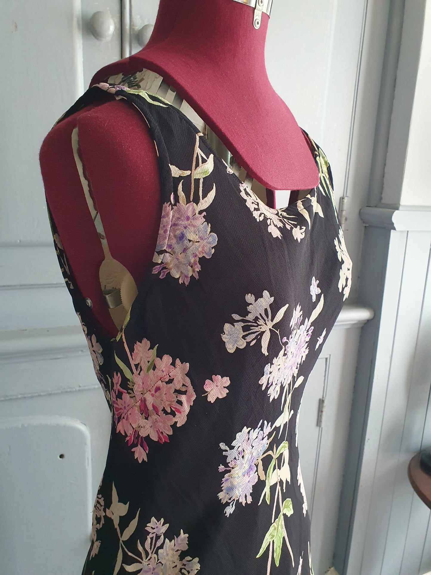 Vintage 1990s SUSSAN Floral Slip Dress- Modern M