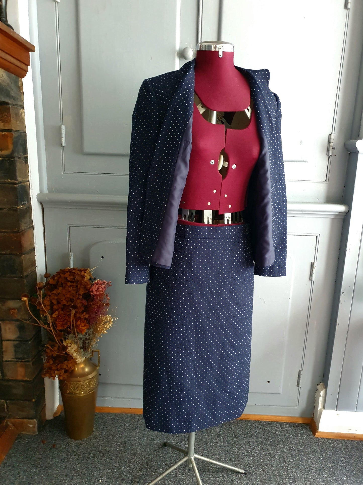 Late 80s/Early 90s Fletcher Jones Navy Polka Dot Wool Blend Skirt Suit – AU 12