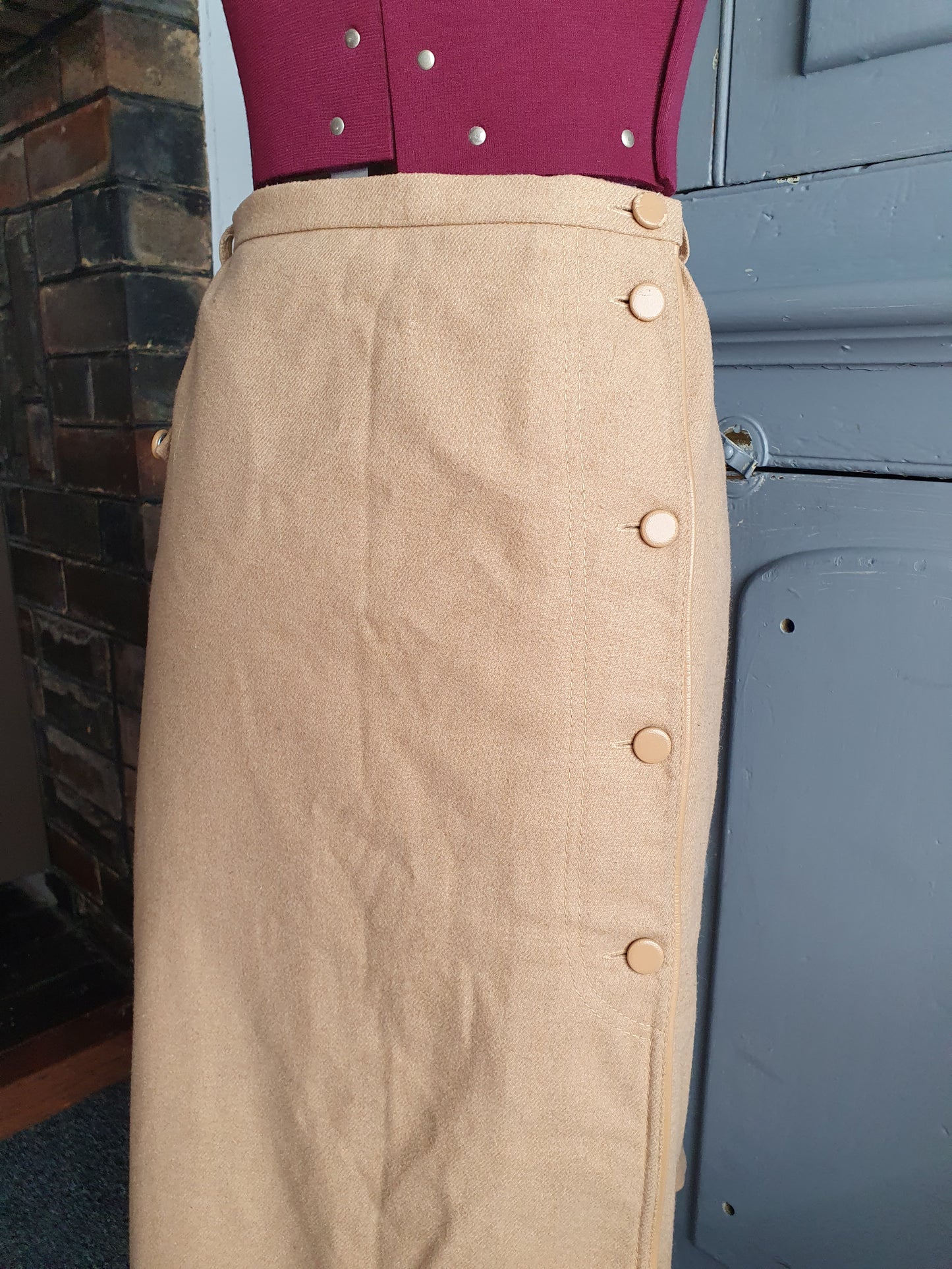 Vintage 80s Lenco Wool Blend Midi Skirt – Camel Button Front (AU 16)
