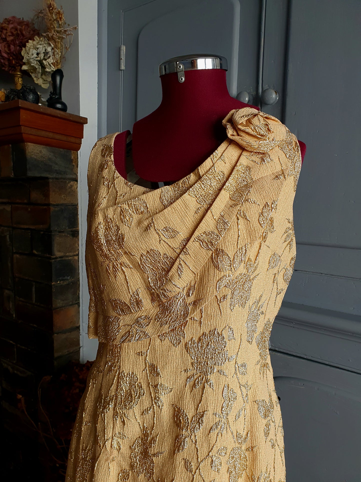 Vintage 1950s–1960s Gold Lamé & Rayon Floral Evening Gown – Melbourne Made, AU 12