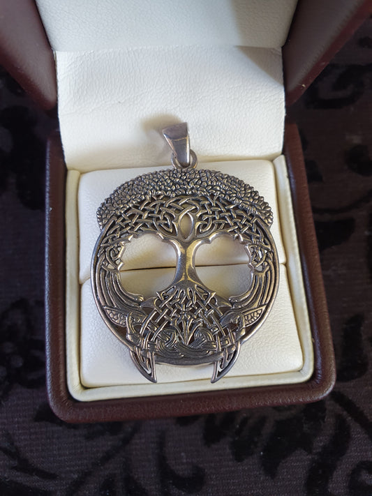 Vintage Sterling Silver Tree of Life Pendant – Celtic Knotwork – 3.5 × 4.6 cm